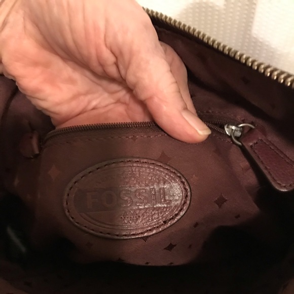 Fossil - Burgundy Leather Cross Body Bucket Bag - Picture 7 of 8